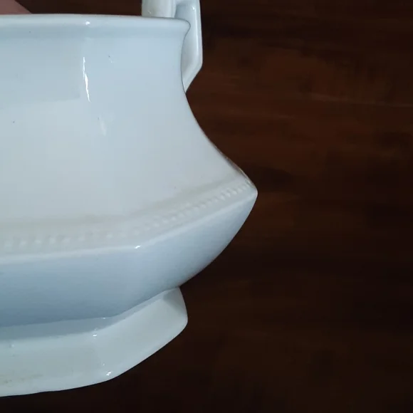 5/$35 Johnson Bros dish - Picture 5 of 6